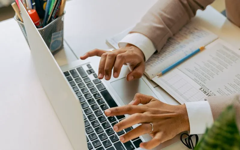 Otomasi Bisnis Pakai Google AppScript: Bikin Tracking Order Jadi Otomatis